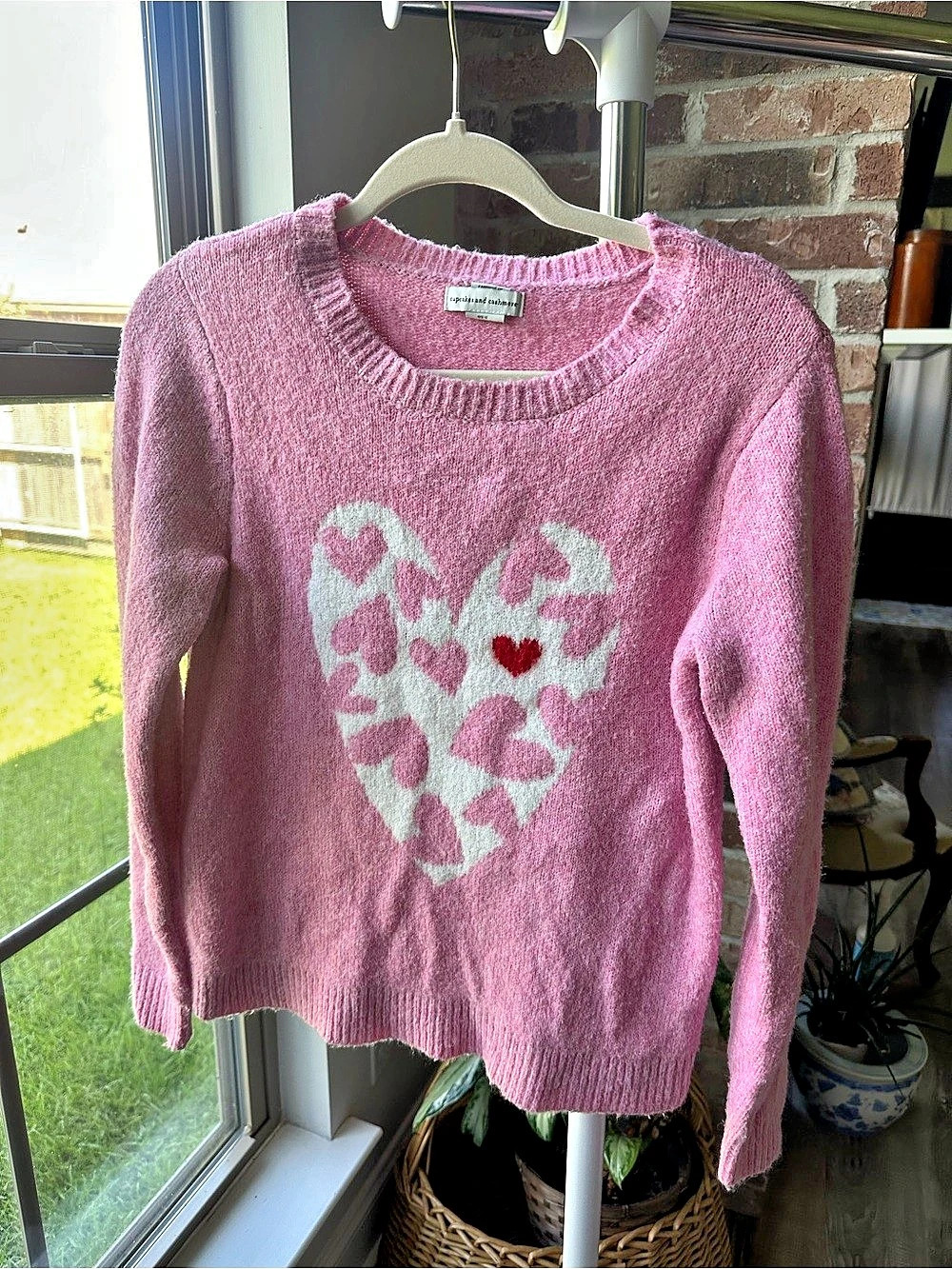 Cupcakes and Cashmere Heart Motif Crewneck Sweater in Pink & White Like New